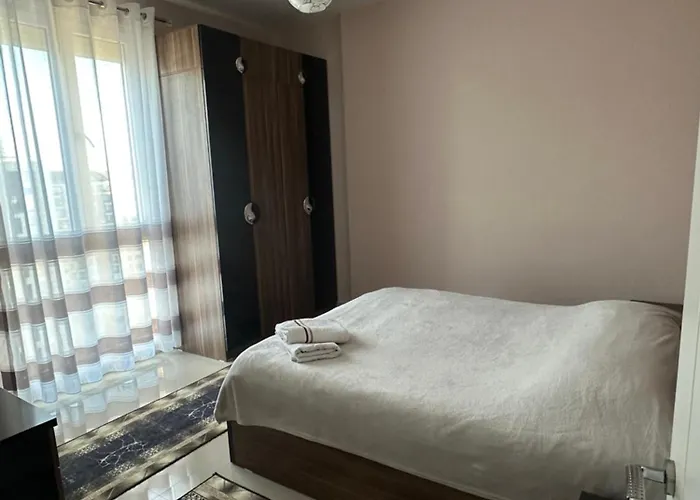 Rent Lägenhet Tirana